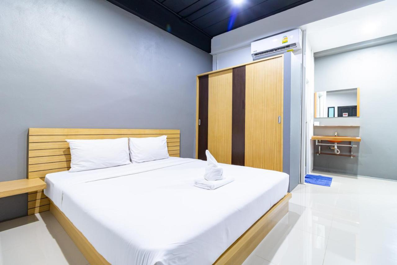 CS Klongtoey Grand Resort Ban Yep Chaeng Exterior foto