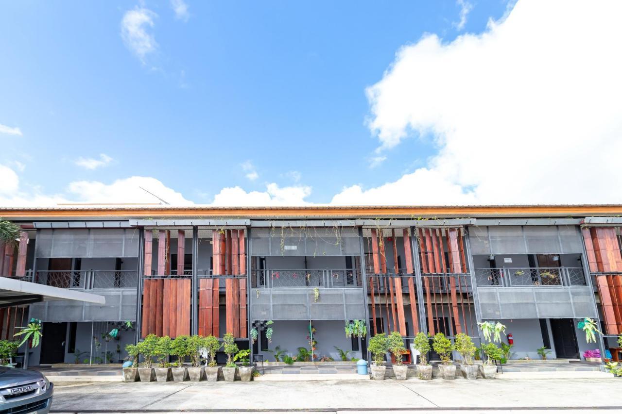 CS Klongtoey Grand Resort Ban Yep Chaeng Exterior foto
